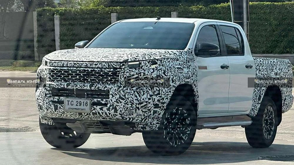 2026 Toyota HiLux set for November reveal
