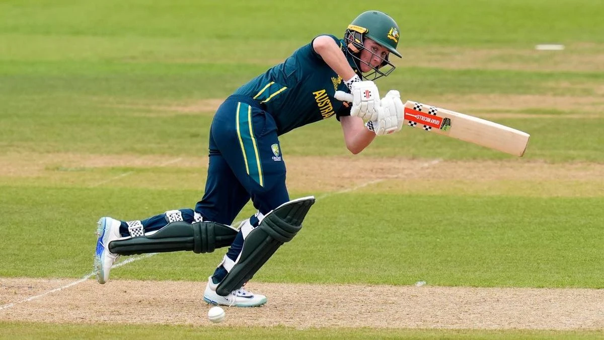 Beth Mooney scare mars Australia’s World Cup win over Dutch