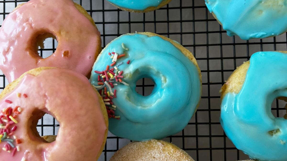 Jess Beaton and Kate Thomassian ensure back to school is made easy with these sweet and savoury lunchbox snacks