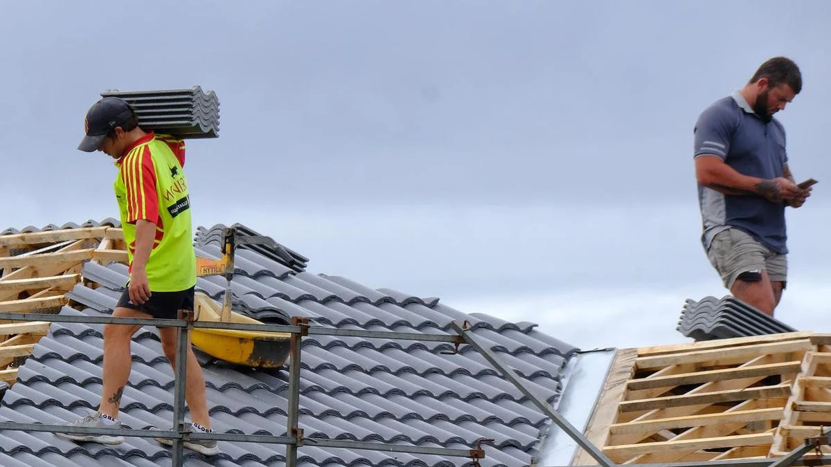 Coalition keeping $10k tradie bonus scheme