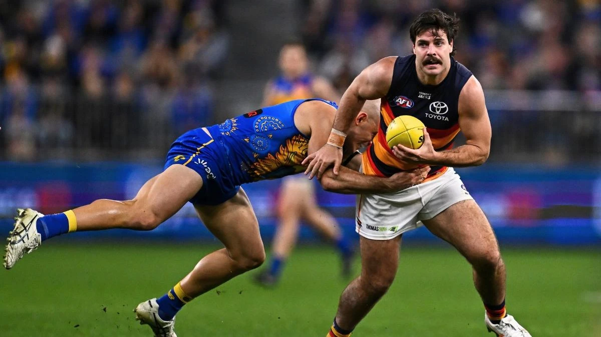 Fogarty kicks four as Crows bounce back to beat Eagles
