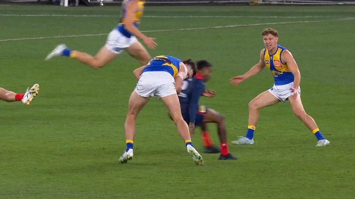 AFL explains reasons for clearing Kozzy Pickett over high shot