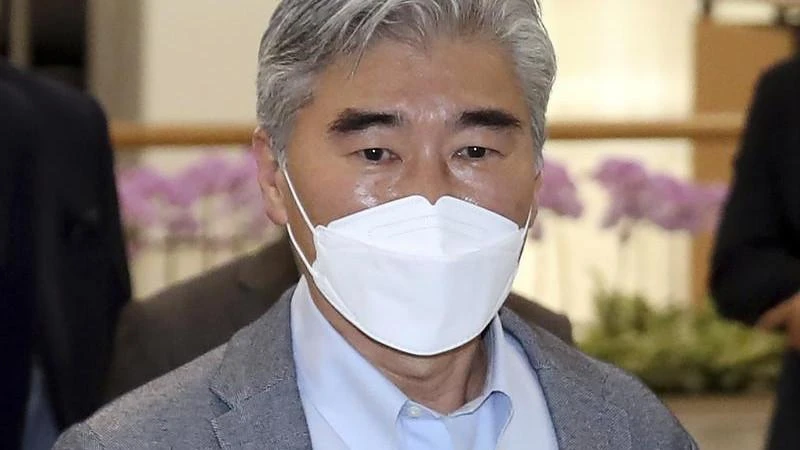 New US envoy for N.Korea meets neighbours