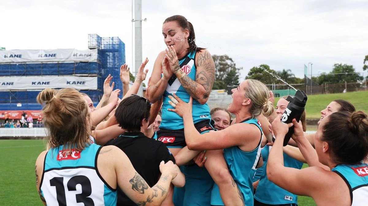 Epic scenes as teammate celebrate star’s incredible feat