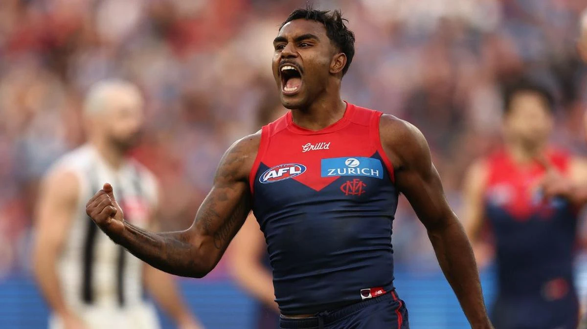Huge question hangs over Kozzy Pickett’s new deal