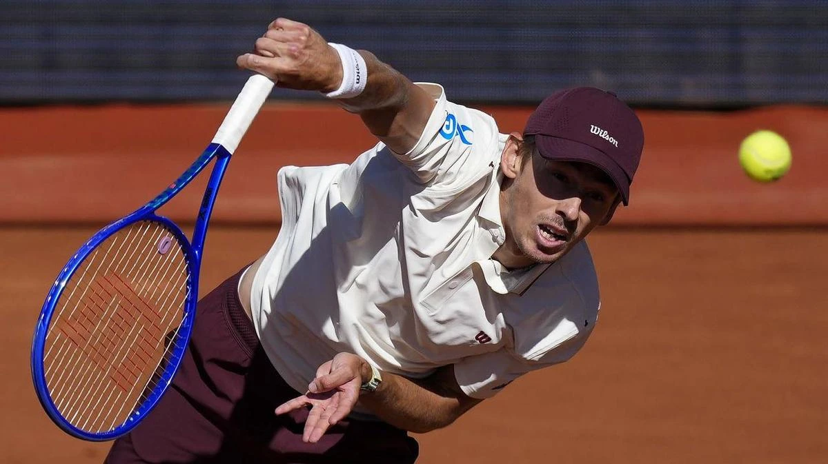 Alex de Minaur and Carlos Alcaraz on collision course in Barcelona