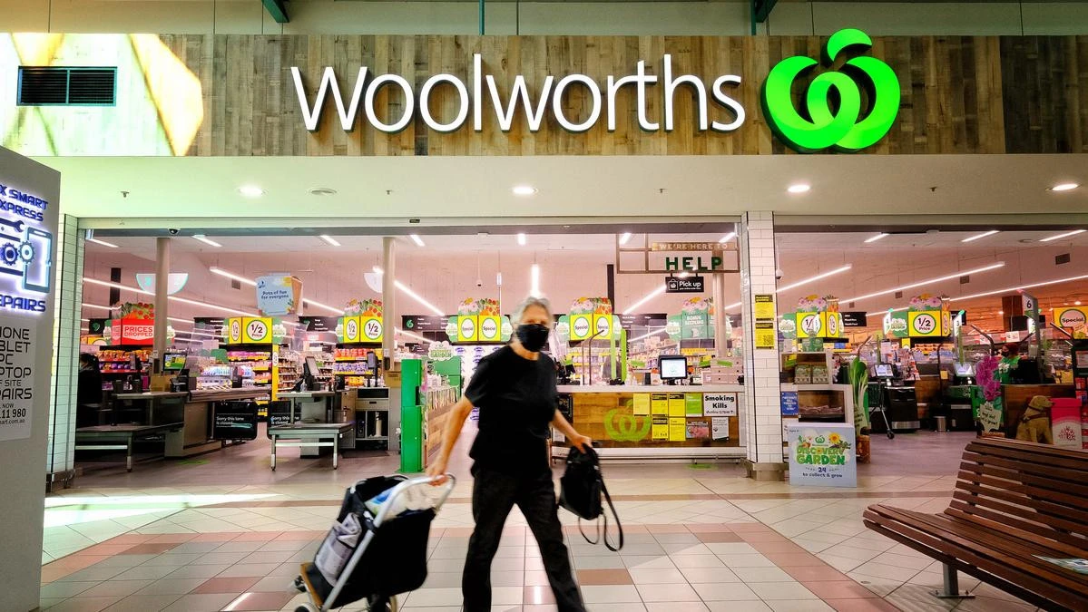 NSW Woolworths customers on high alert after COVID shock in Queensland