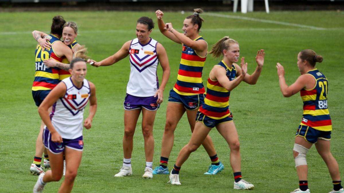 Adelaide cruise through AFLW finals in sweltering conditions