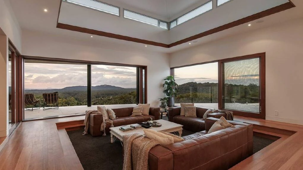 Retro return: Sunken living rooms and dining booths among hottest 'new' interior trends