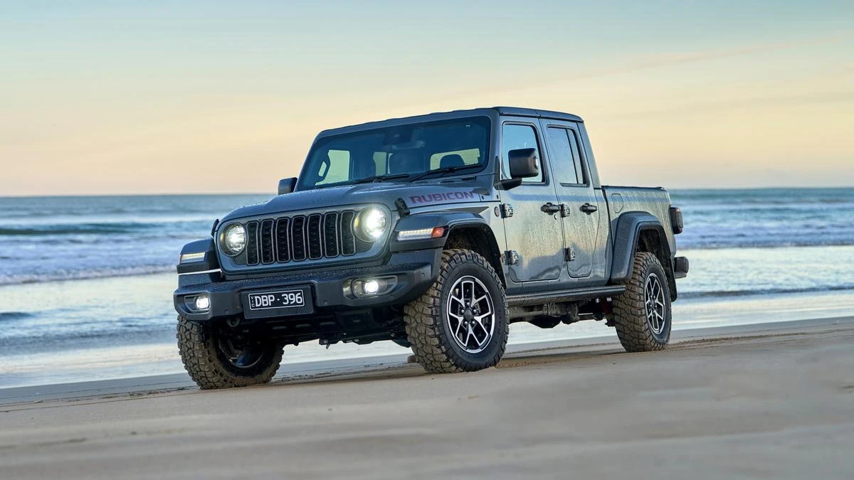 Hemi V8 to power Jeep Gladiator ute and more Wranglers