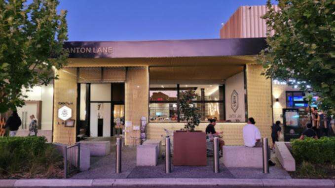 Perth diner left with sour taste over $615 lobster bill