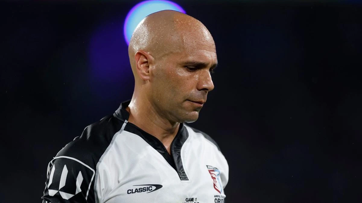 Support comes for NRL ref after personal troubles get leaked