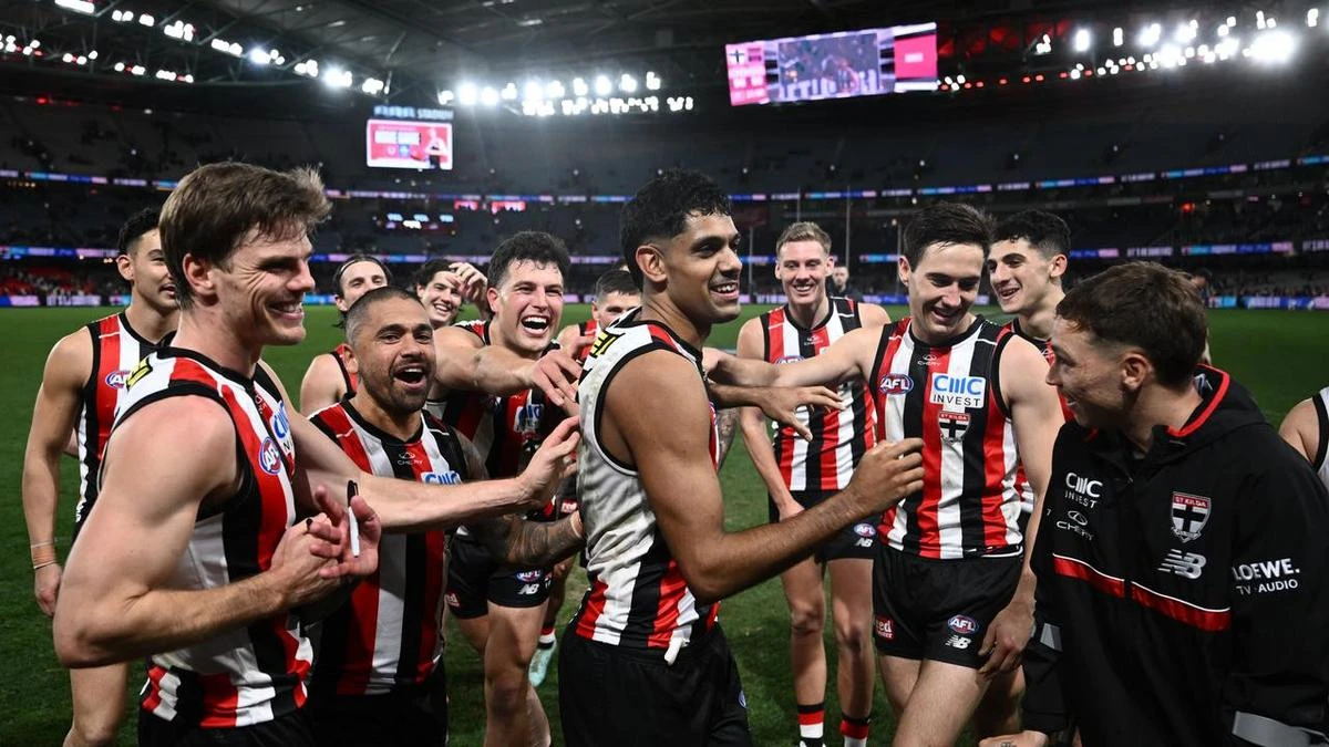 Awards night erupts as Saints boss roasts rival player