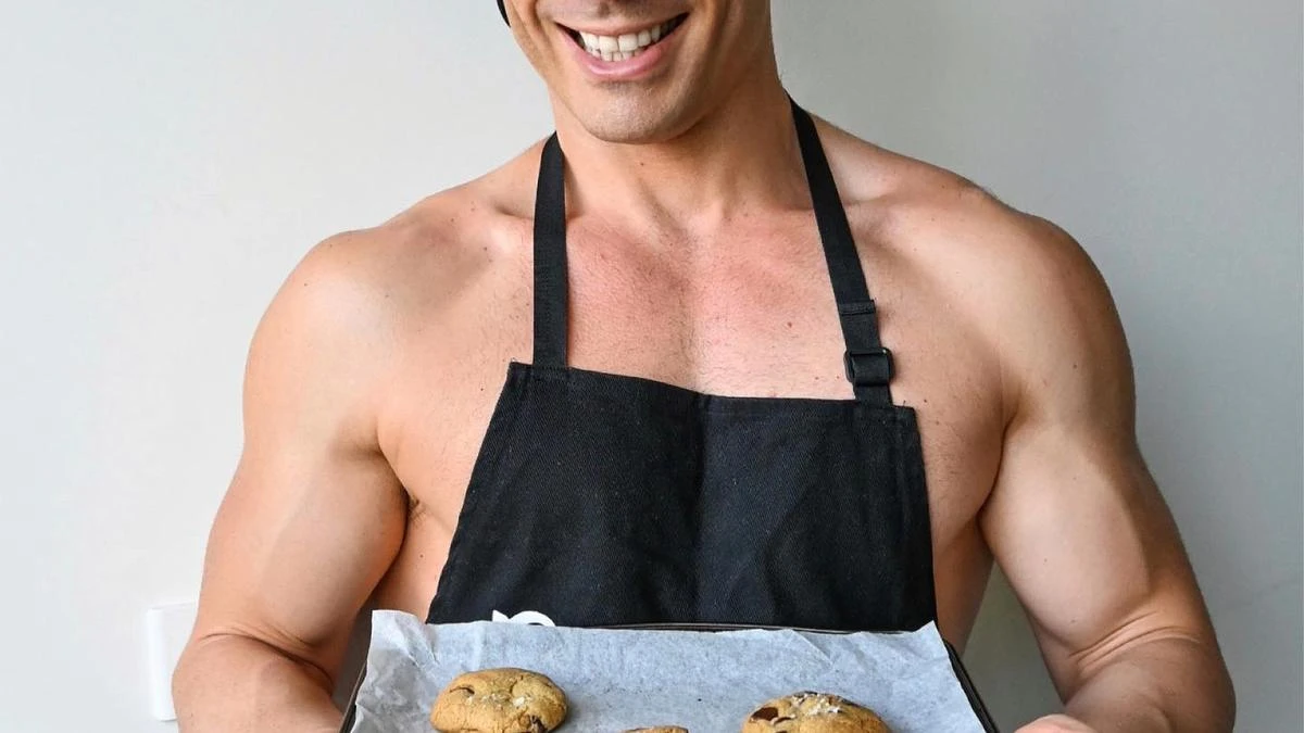TV personality Dan Pasquali is putting his baking skills (and muscles!) to use for a good cause