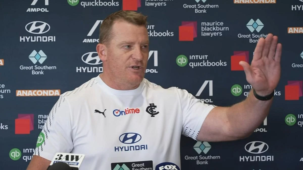 Voss shuts down critics over Hollands management: ‘Bullying’