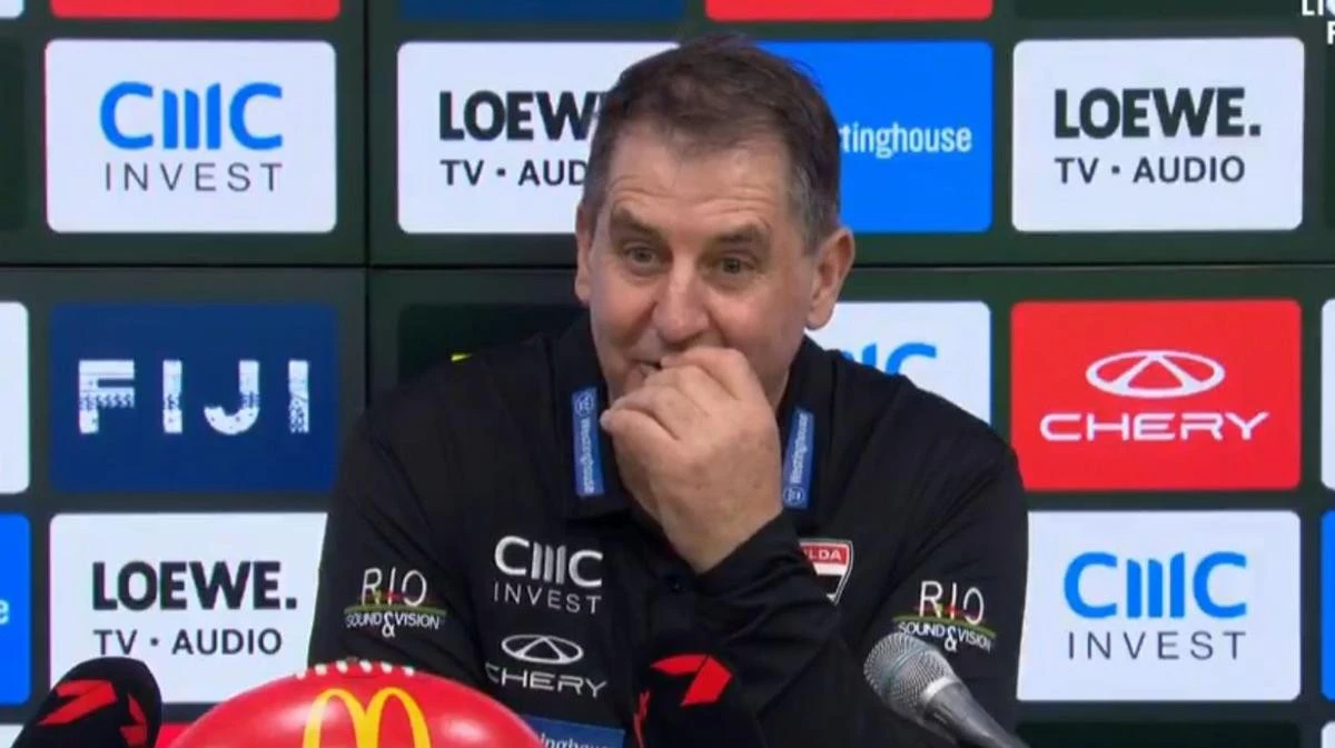 Ross Lyon involved in tense exchange over Max King questions