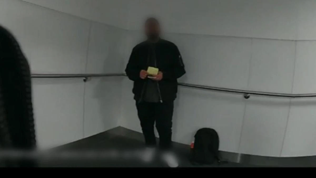 Passenger charged after allegedly assaulting sleeping woman on plane