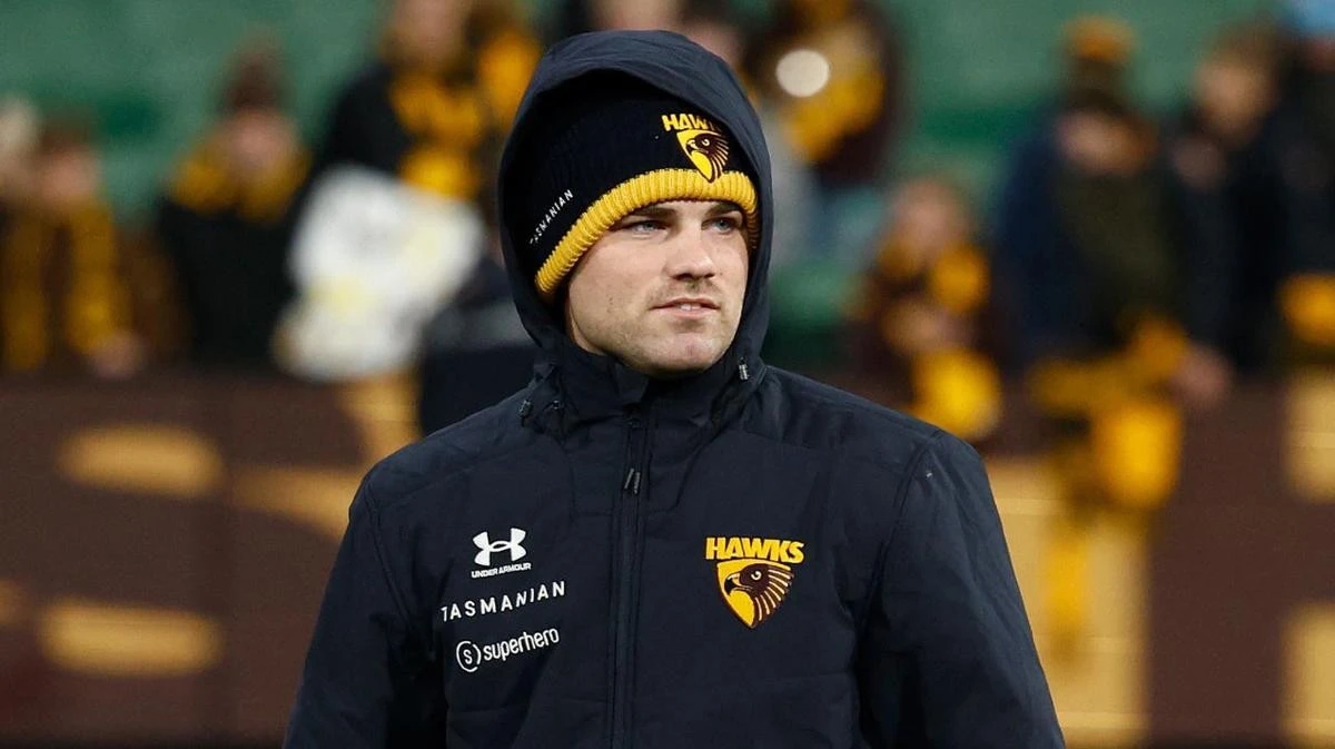 Shock AFL debutant confirmed as superstar ruled out