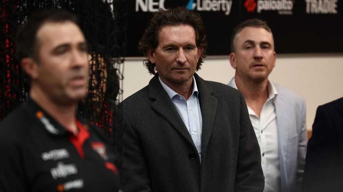 ‘Strong push’ for James Hird to return as Essendon coach
