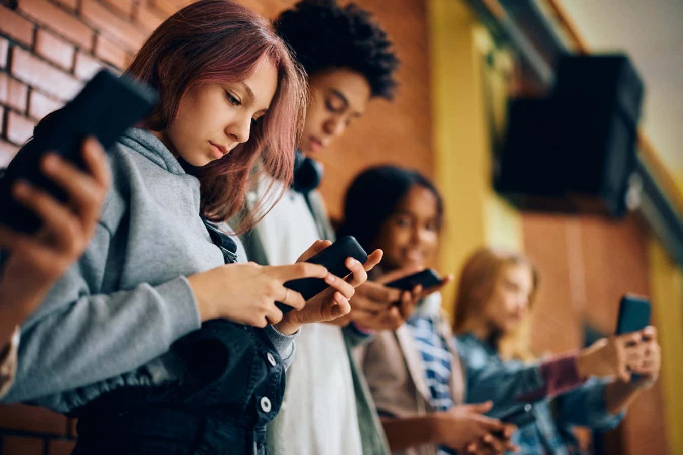 Attempt to reach expert consensus on teens and phones ends in argument
