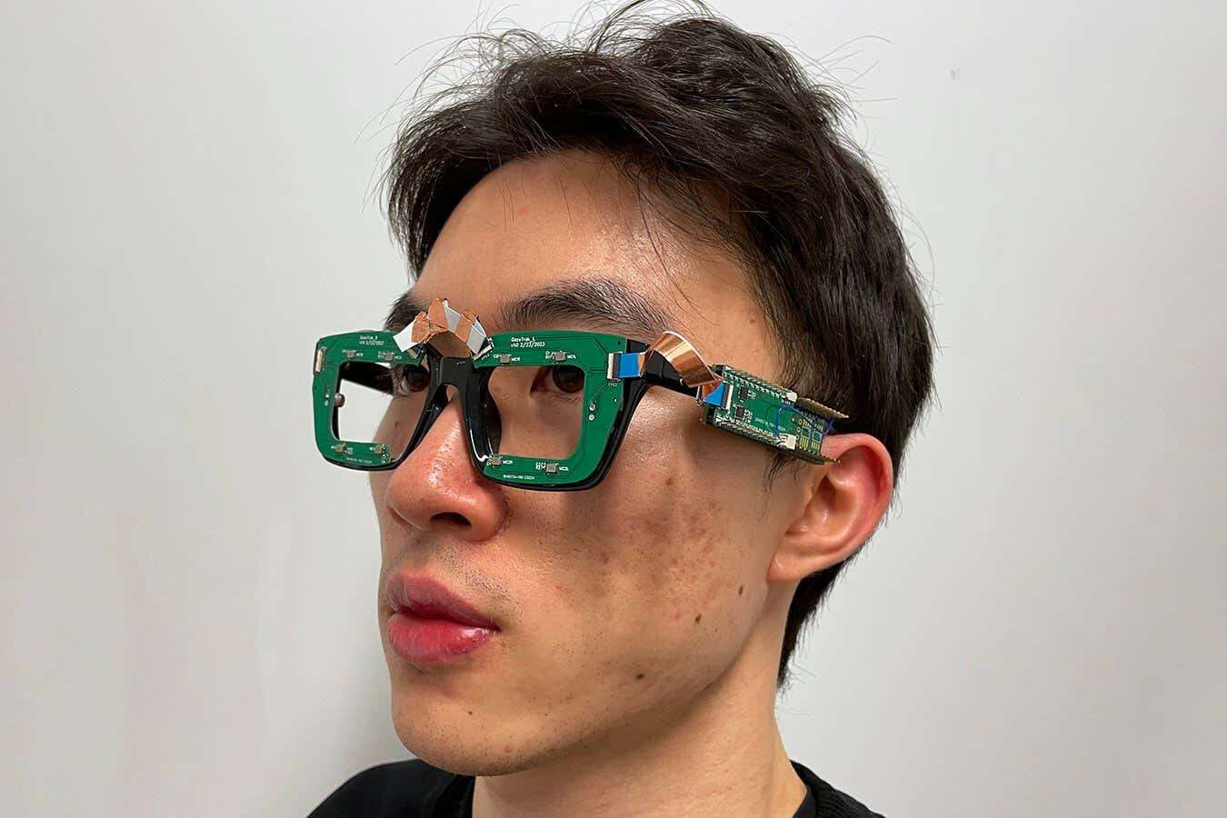 Smart glasses use sonar to work out where you're looking