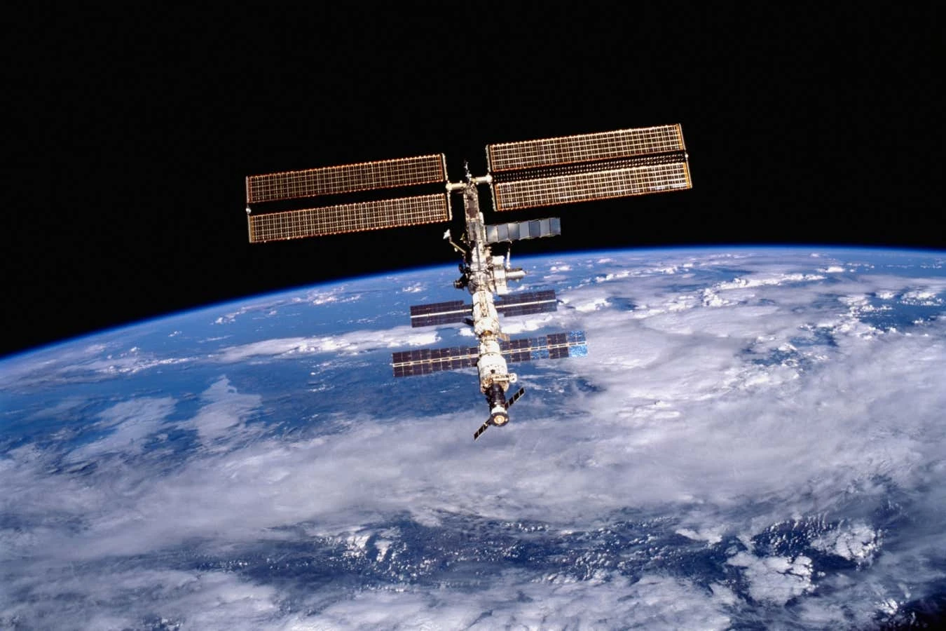Orbital wins the Booker prize: “I see it as a kind of space pastoral