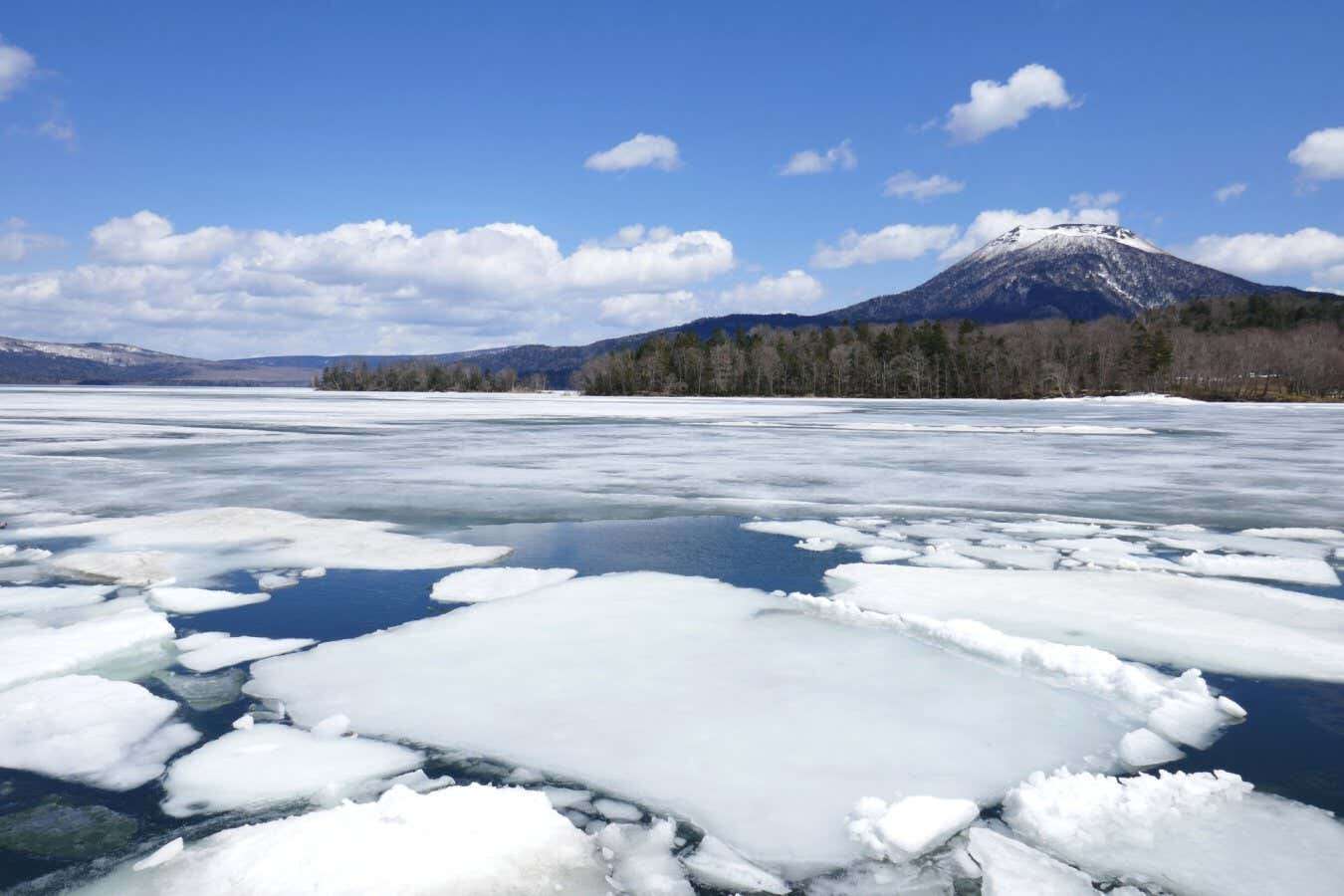 Lakes are losing winter ice cover at an astonishing rate