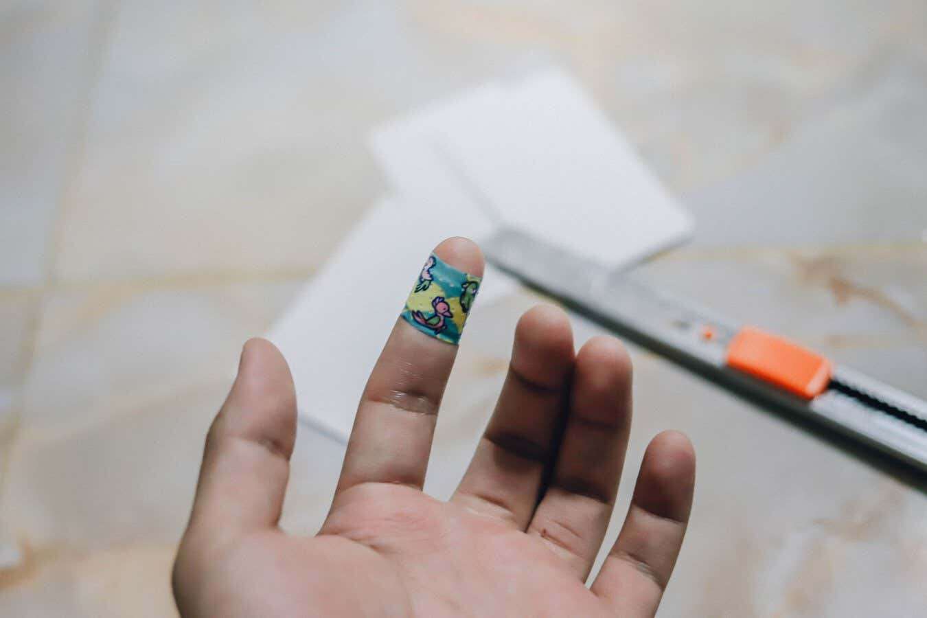 Physicists determined the paper most likely to give you a paper cut