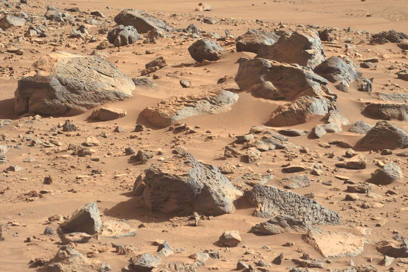 Quartz crystals on Mars could preserve signs of ancient life