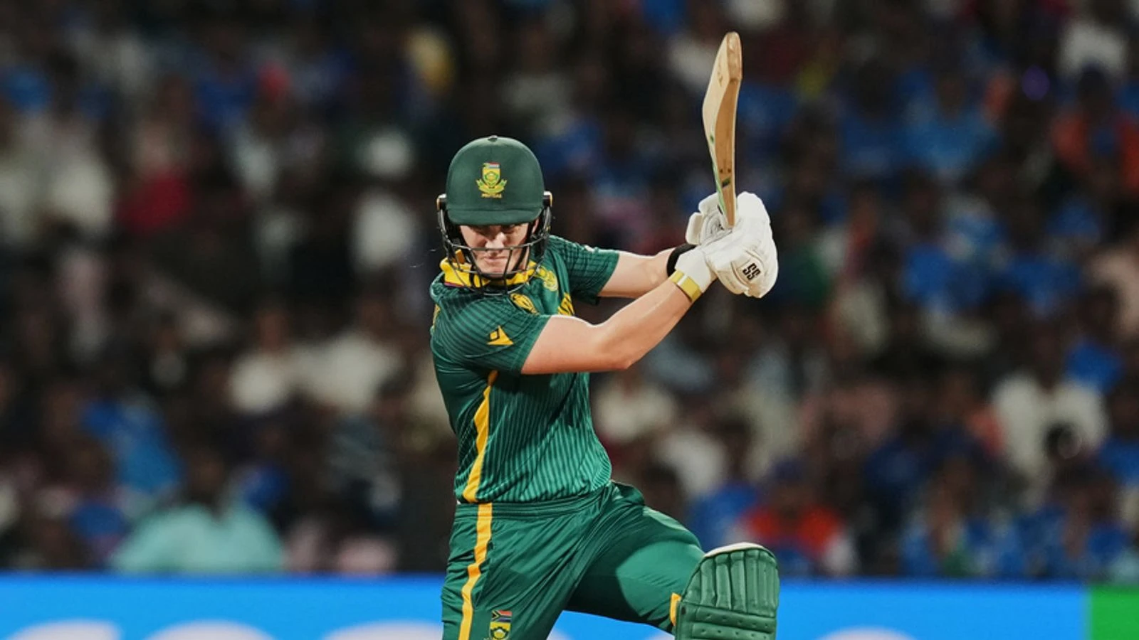 India take two quick wickets as South Africa chase 299 to win World Cup LIVE!