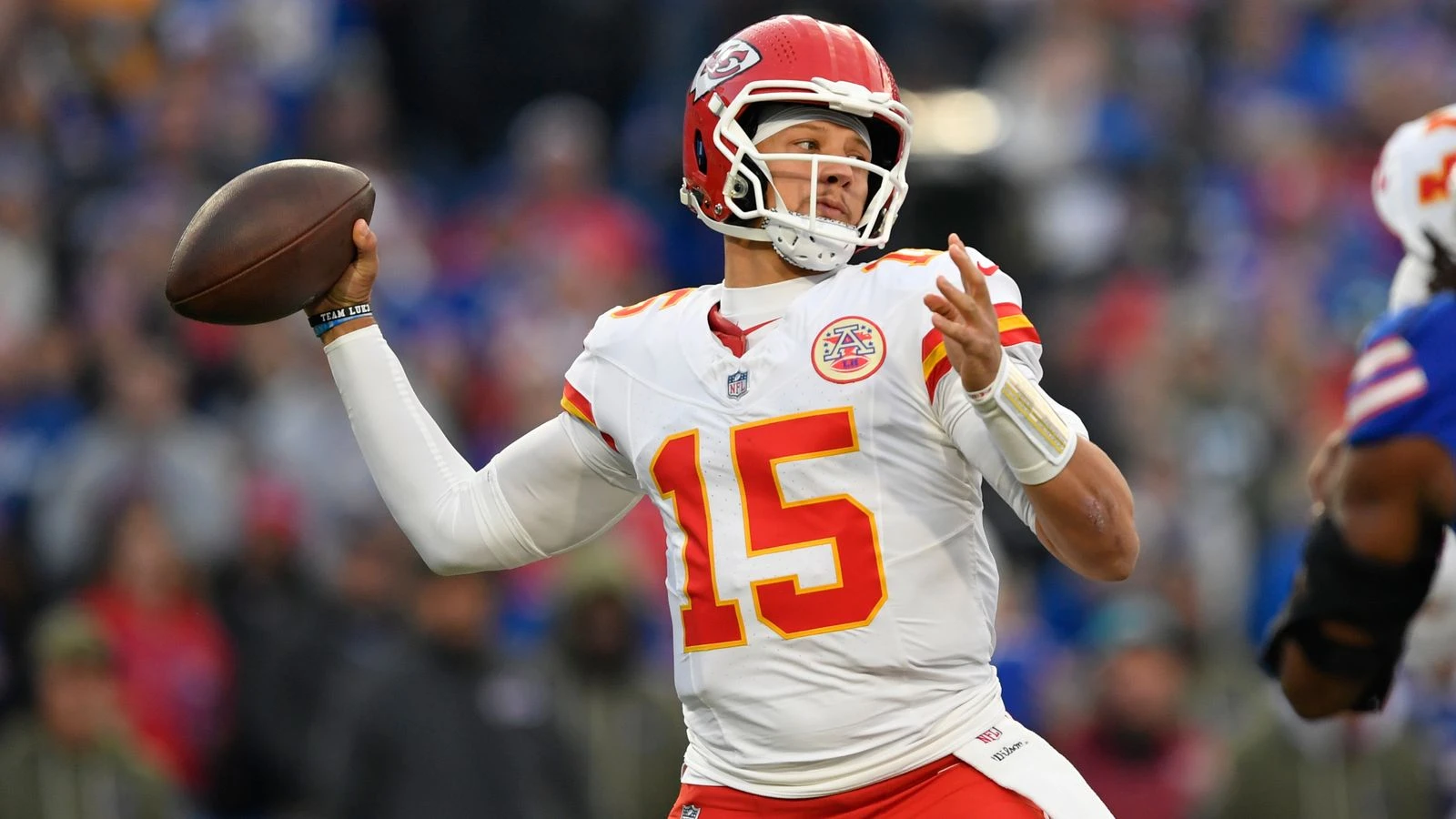 NFL Sunday LIVE! Mahomes' Chiefs face Allen's Bills in epic rivalry