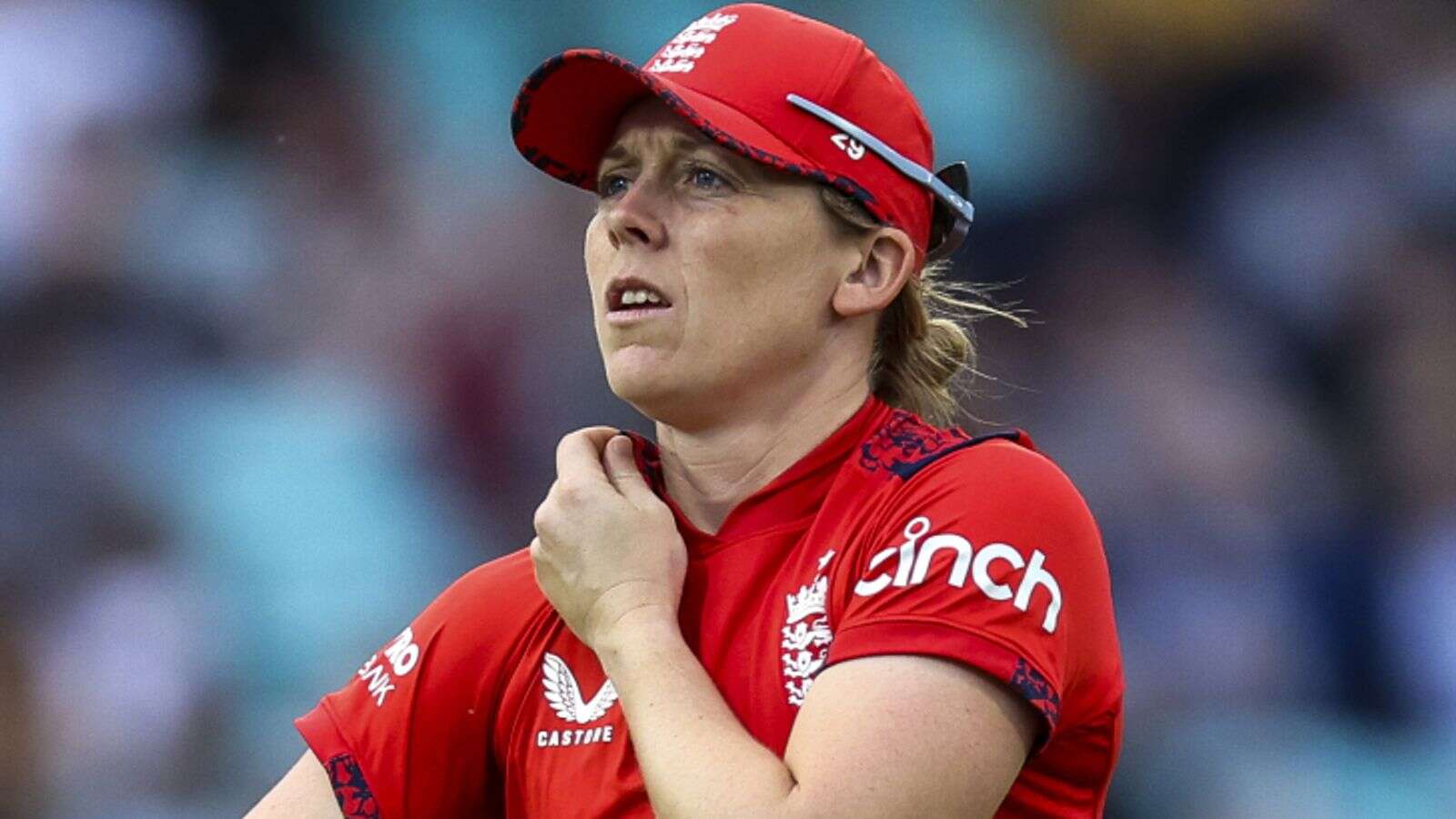 Women's Ashes LIVE! England hunt for first points of series