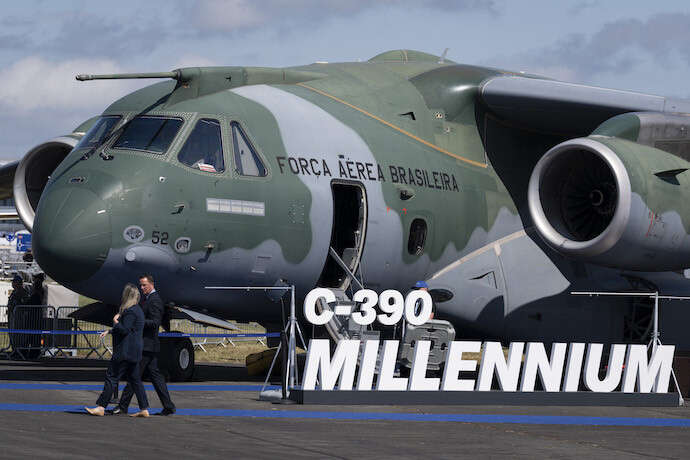 Швеція обрала бразильський C-390 Embraer як новий військово вантажний літак