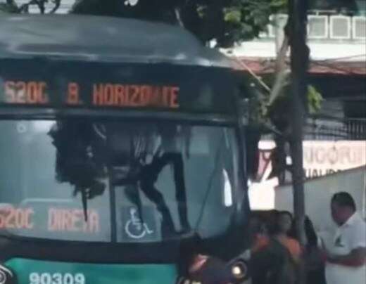 BH: roda de Ã´nibus se solta em movimentada via; veja as imagens