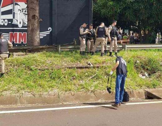 Homem suspeito de assaltar distribuidora Ã© morto pela PM