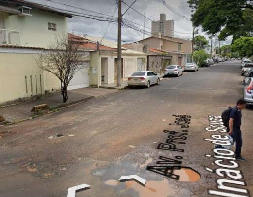 Homem com tornozeleira eletrÃ´nica comete dois roubos e agride idoso