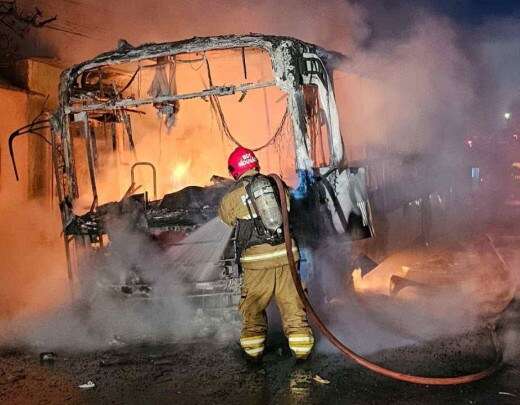 UberlÃ¢ndia tem quatro Ã´nibus incendiados e um apedrejado em 24 horas