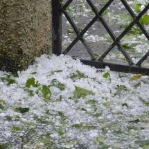 Cidades registram queda de granizo e tÃªm alerta de temporais