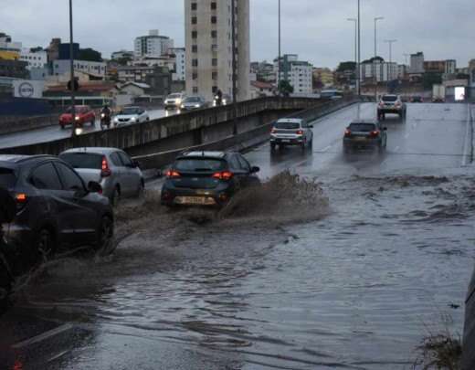 MG tem mais de 800 cidades em alerta para chuvas intensas, incluindo BH