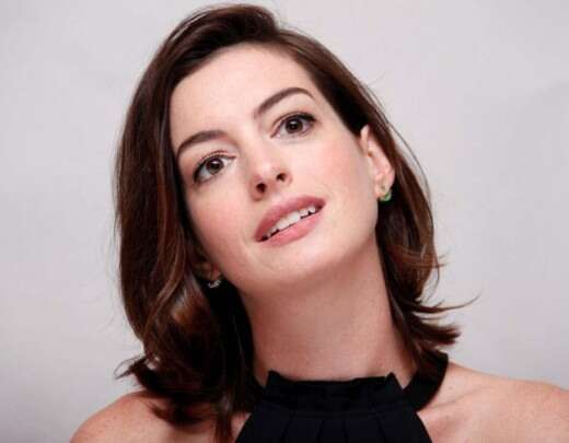 Anne Hathaway se desculpa com jornalista 12 anos apÃ³s dar 'entrevista ruim'