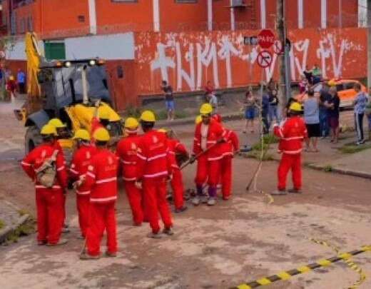 Prefeitura de BH inicia limpeza das ruas afetadas no Barreiro