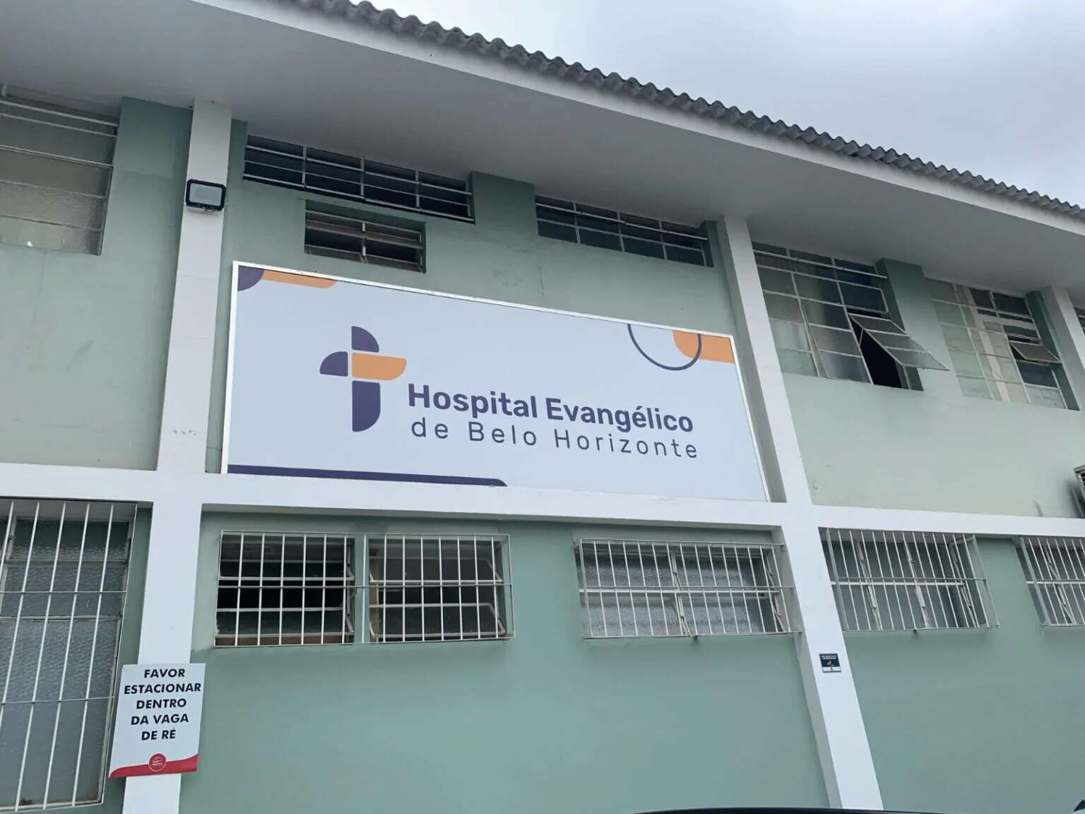 Unidade de Oftalmologia do Hospital EvangÃ©lico promove mutirÃ£o de consultas