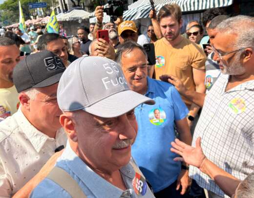 Tramonte encontra Fuad na Feira Hippie e Kalil se esquiva