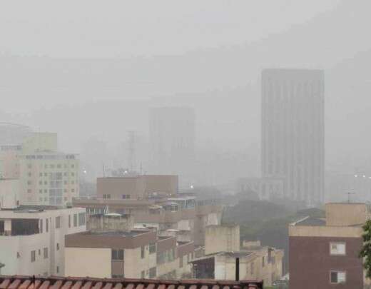 ApÃ³s domingo chuvoso, Ã¡gua continua a cair em Belo Horizonte