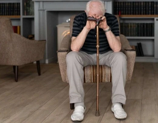 Idosos: saiba quais sÃ£o os cuidados para evitar acidentes domÃ©sticos