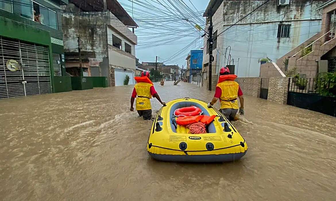 MudanÃ§as climÃ¡ticas e eventos extremos impactam vacinaÃ§Ã£o no Brasil