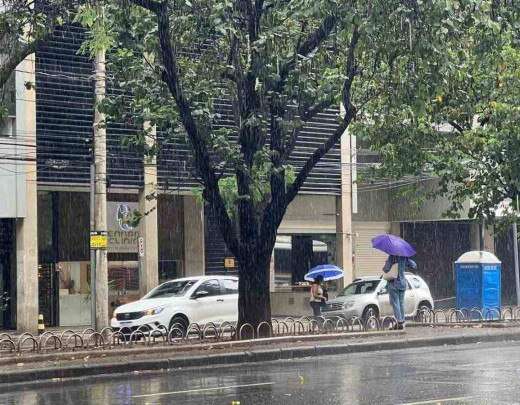 Chuva intensa pode atingir quase 700 cidades de MG nesta sexta; BH na lista