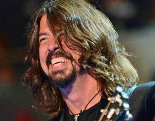 Dave Grohl teve caso com âdeusa do pornÃ´ alternativoâ, diz site