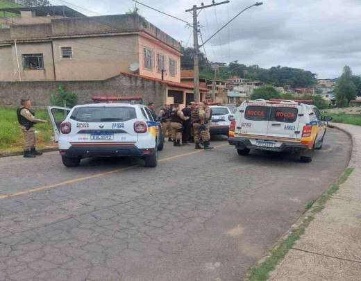 Suspeito Ã© preso por roubo de trÃªs carros e confronto com a PM