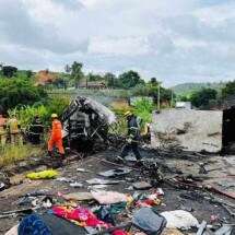 Acidente na BR-116: 38 corpos jÃ¡ foram identificados pela polÃ­cia